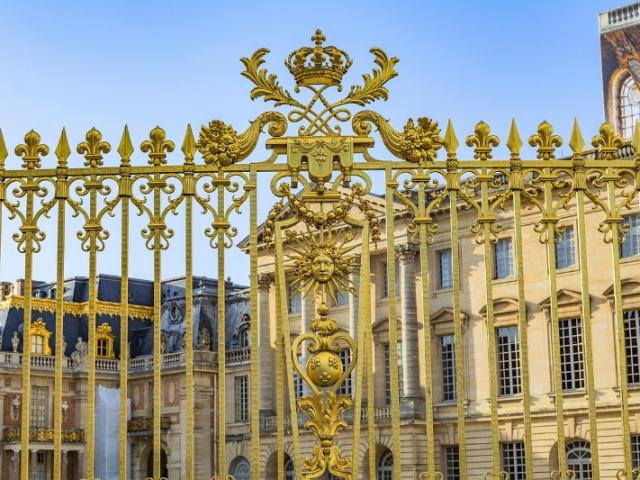 Exhibition sexuelle à Versailles : intervention de votre avocat au tribunal correctionnel