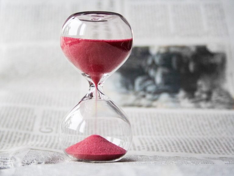 Lire la suite à propos de l’article Qu&rsquo;est-ce que la comparution immédiate ? L&rsquo;essentiel en 3 minutes